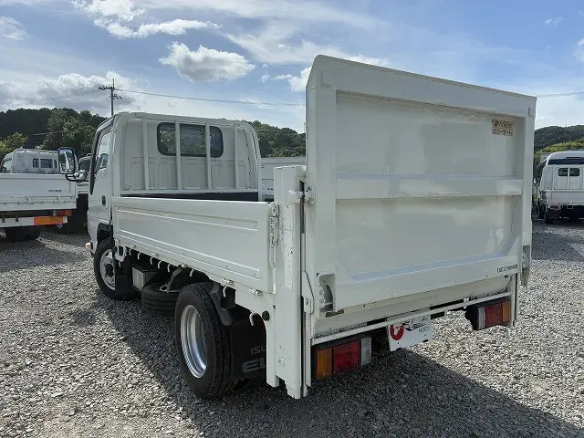 いすゞ エルフ TKG-NJS85AN(4WD)の写真6
