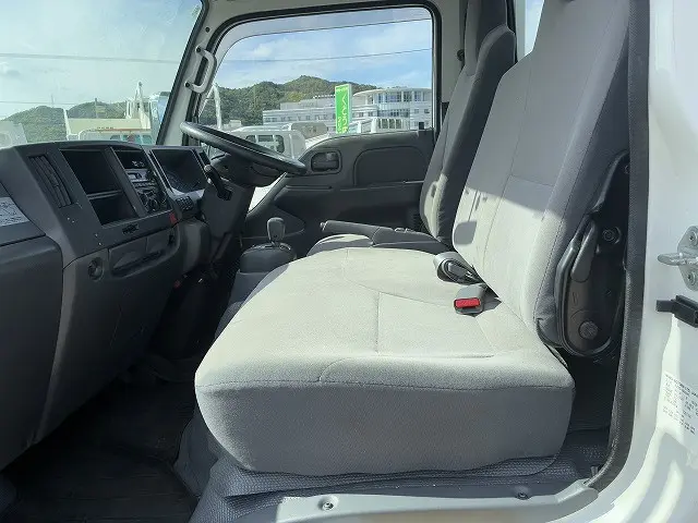 いすゞ エルフ TKG-NJS85AN(4WD)の写真32