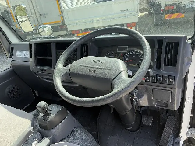 いすゞ エルフ TKG-NJS85AN(4WD)の写真35