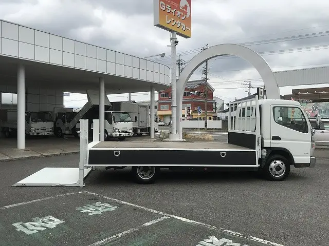 三菱 キャンター TPG-FEB50(2WD)の写真15