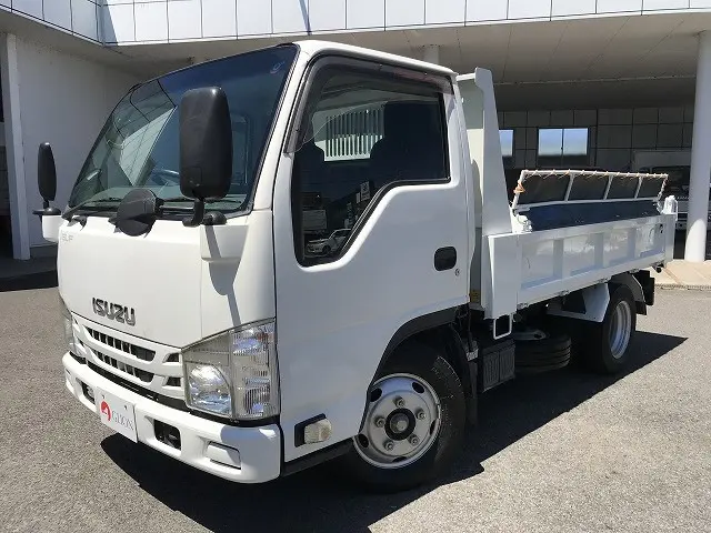 いすゞ エルフ TPG-NKR85AD(2WD)の写真1