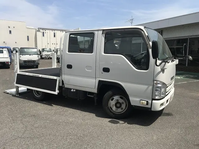 いすゞ エルフ SKG-NJR85A(2WD)の写真10