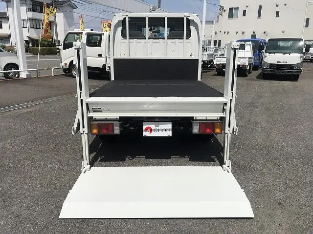 いすゞ エルフ SKG-NJR85A(2WD)の写真12