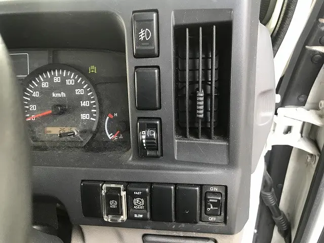 いすゞ エルフ SKG-NJR85A(2WD)の写真29