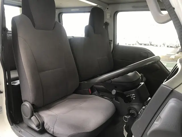 いすゞ エルフ SKG-NJR85A(2WD)の写真33