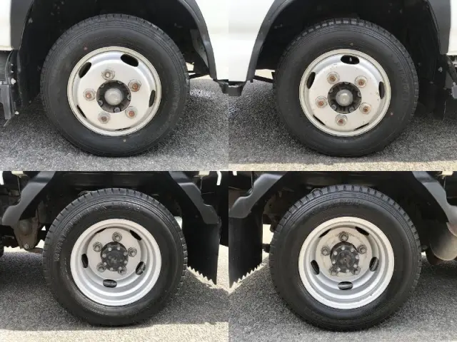 いすゞ エルフ SKG-NJR85A(2WD)の写真46