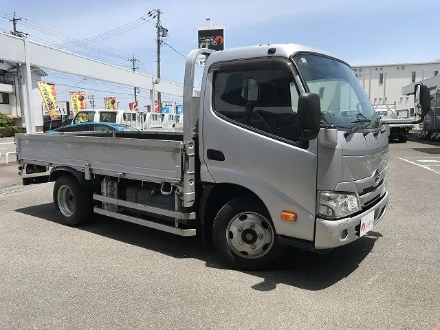 日野 デュトロ 2RG-XZU645M(2WD)の写真3