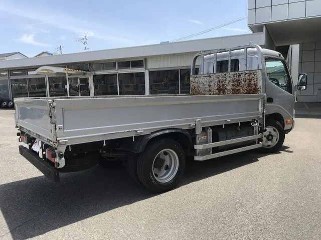 日野 デュトロ 2RG-XZU645M(2WD)の写真6
