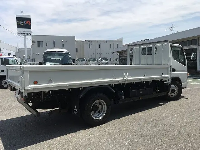 三菱 キャンター TPG-FEA50(2WD)の写真6