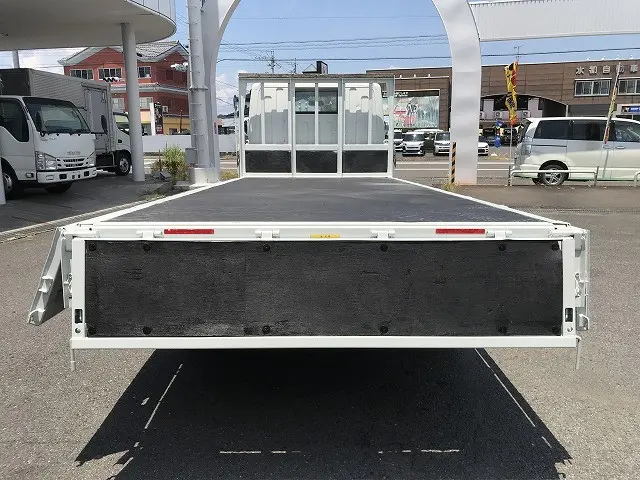 三菱 キャンター TPG-FEA50(2WD)の写真12