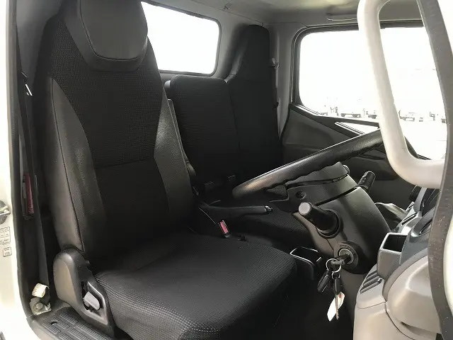 三菱 キャンター TPG-FEA50(2WD)の写真32