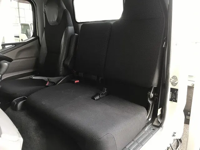 三菱 キャンター TPG-FEA50(2WD)の写真33
