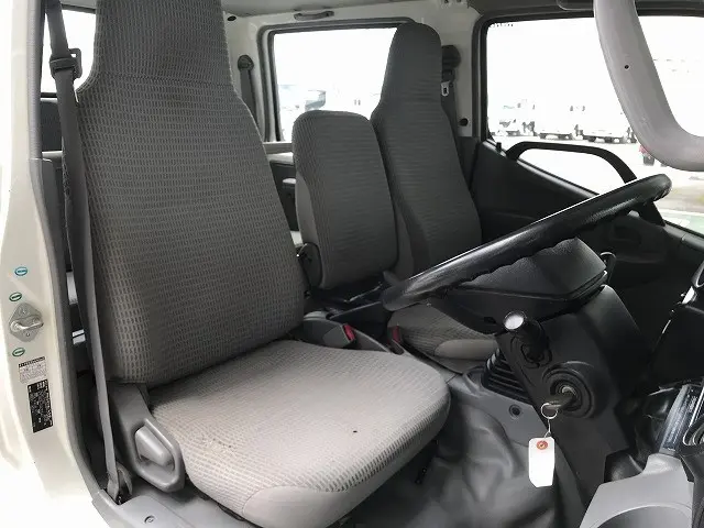 日野 デュトロ TKG-XZU605M(2WD)の写真32