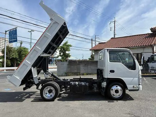 いすゞ エルフ TPG-NJR85AN(2WD)の写真5