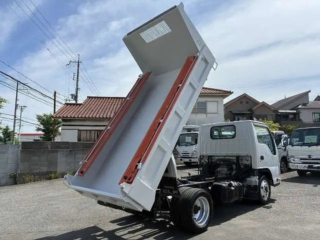 いすゞ エルフ TPG-NJR85AN(2WD)の写真6