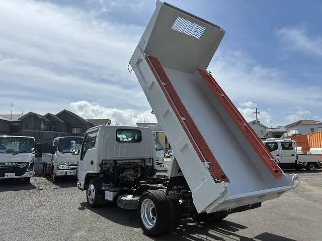 いすゞ エルフ TPG-NJR85AN(2WD)の写真8