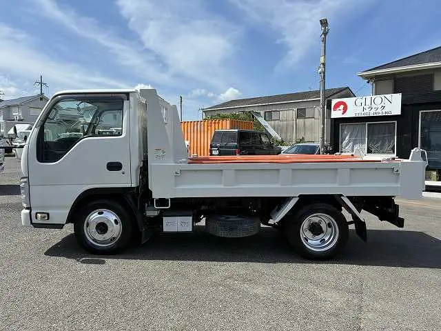いすゞ エルフ TPG-NJR85AN(2WD)の写真13
