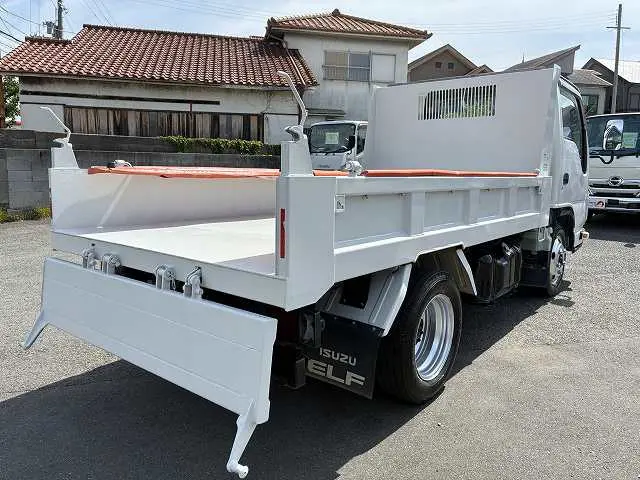いすゞ エルフ TPG-NJR85AN(2WD)の写真18