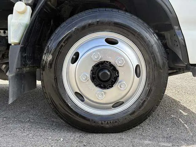 いすゞ エルフ TPG-NJR85AN(2WD)の写真30