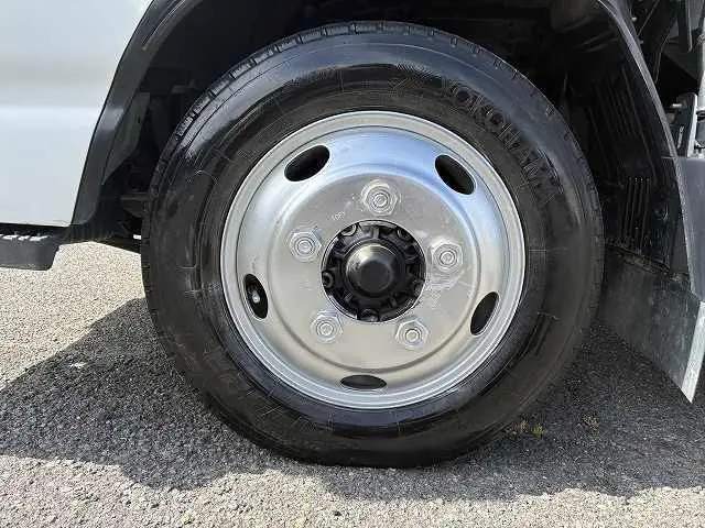 いすゞ エルフ TPG-NJR85AN(2WD)の写真34
