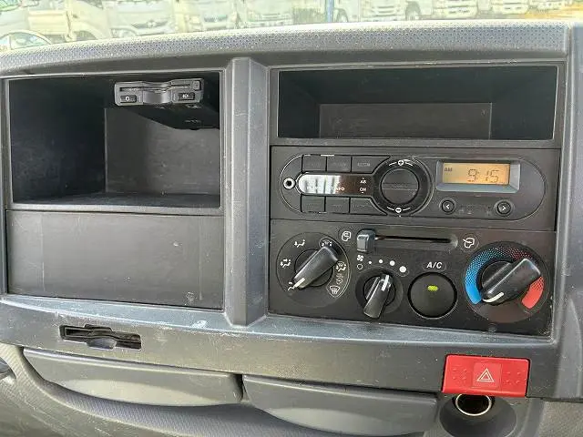 いすゞ エルフ TPG-NJR85AN(2WD)の写真40
