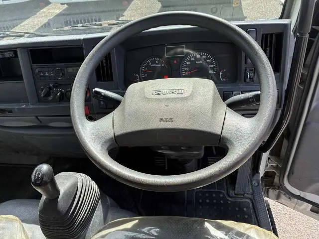 いすゞ エルフ TPG-NJR85AN(2WD)の写真44