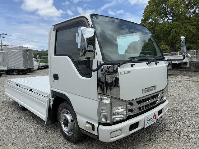 いすゞ エルフ TRG-NHR85A(2WD)の写真10
