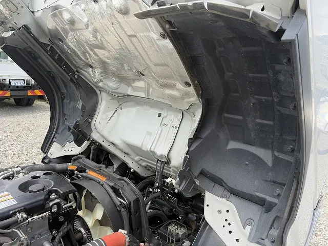 いすゞ エルフ TRG-NHR85A(2WD)の写真25