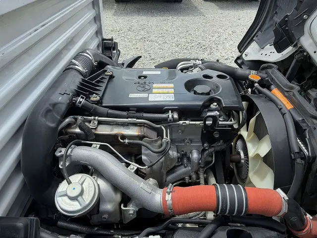 いすゞ エルフ TRG-NHR85A(2WD)の写真26