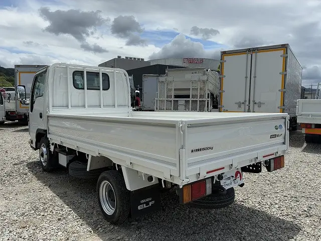 いすゞ エルフ TRG-NHR85A(2WD)の写真30