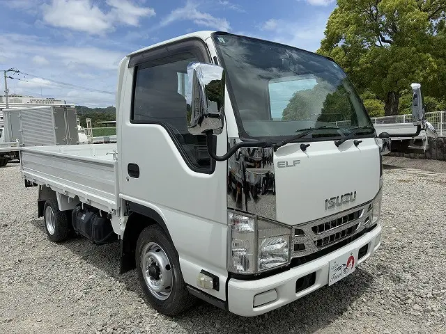 いすゞ エルフ TRG-NHR85A(2WD)の写真32