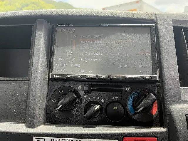 いすゞ エルフ TRG-NHR85A(2WD)の写真39