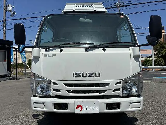 いすゞ エルフ TPG-NKR85AN(2WD)の写真2