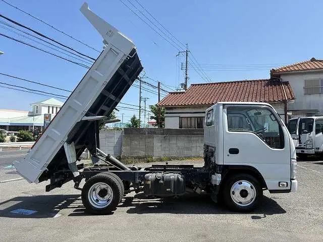 いすゞ エルフ TPG-NKR85AN(2WD)の写真5