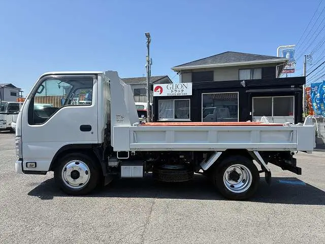 いすゞ エルフ TPG-NKR85AN(2WD)の写真11