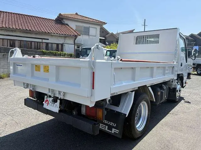 いすゞ エルフ TPG-NKR85AN(2WD)の写真15