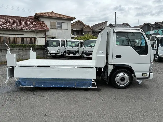 いすゞ エルフ TKG-NJR85AN(2WD)の写真19
