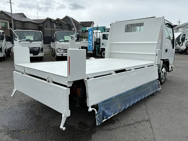 いすゞ エルフ TKG-NJR85AN(2WD)の写真22