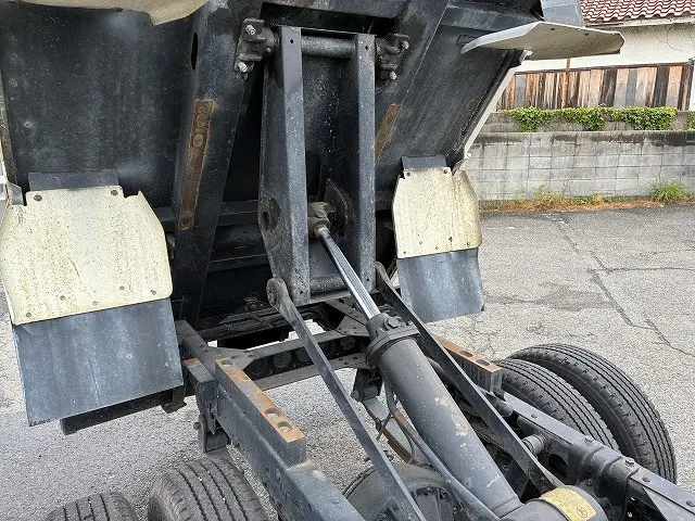 いすゞ エルフ TKG-NJR85AN(2WD)の写真24