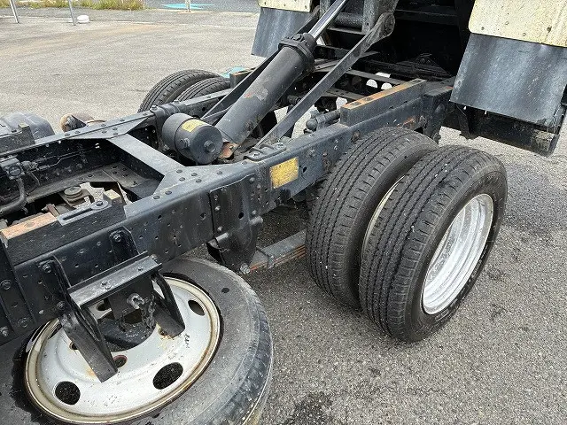 いすゞ エルフ TKG-NJR85AN(2WD)の写真27