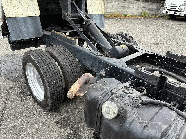 いすゞ エルフ TKG-NJR85AN(2WD)の写真28