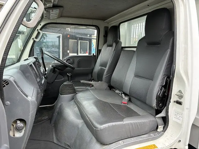 いすゞ エルフ TKG-NJR85AN(2WD)の写真33