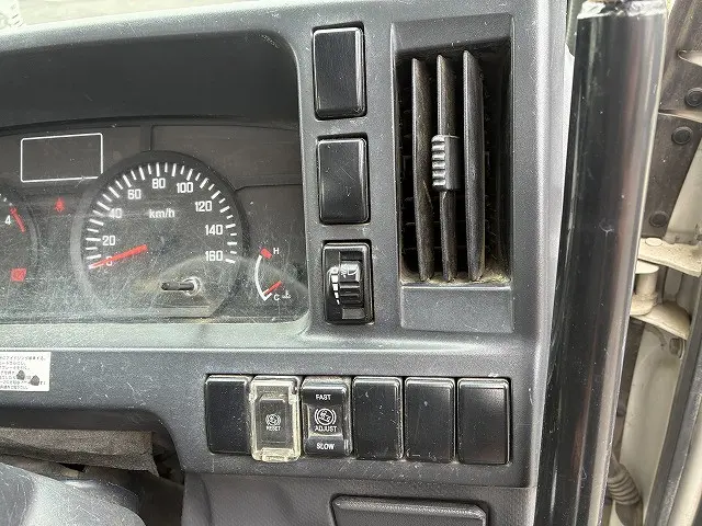 いすゞ エルフ TKG-NJR85AN(2WD)の写真37