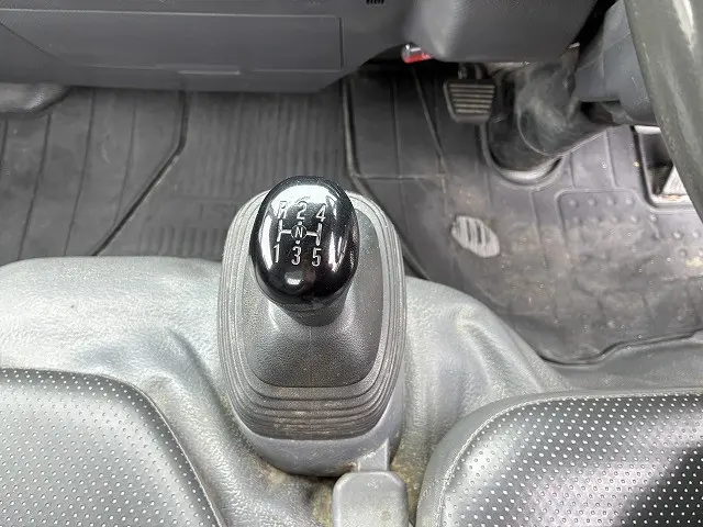 いすゞ エルフ TKG-NJR85AN(2WD)の写真42