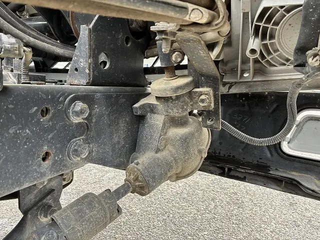 いすゞ エルフ TKG-NJR85AN(2WD)の写真49