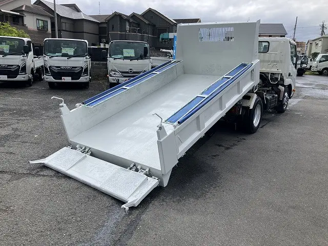 日野 デュトロ SKG-XZU620T(2WD)の写真8