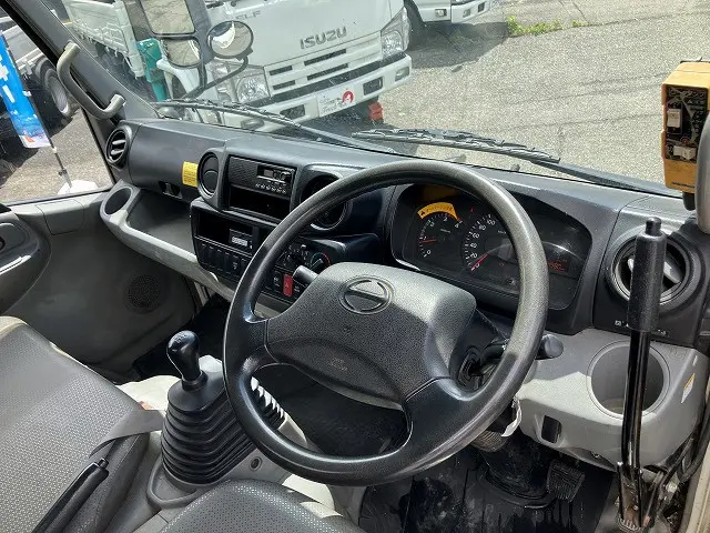 日野 デュトロ SKG-XZU620T(2WD)の写真40