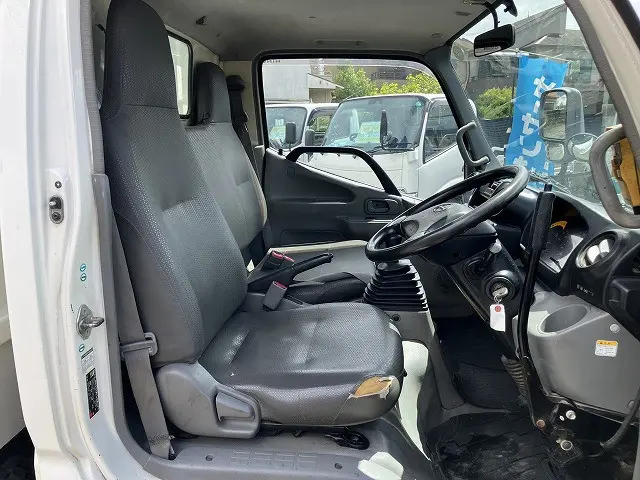日野 デュトロ SKG-XZU620T(2WD)の写真44