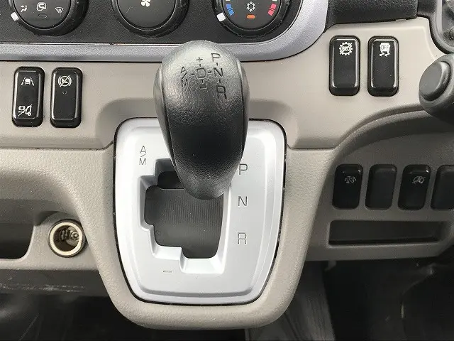 三菱 キャンター 2RG-FBA20(2WD)の写真45