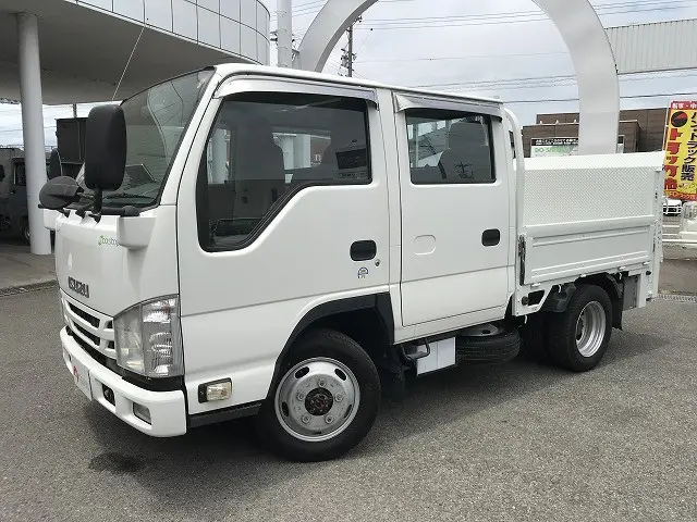 いすゞ エルフ TRG-NJS85A(4WD)の写真1
